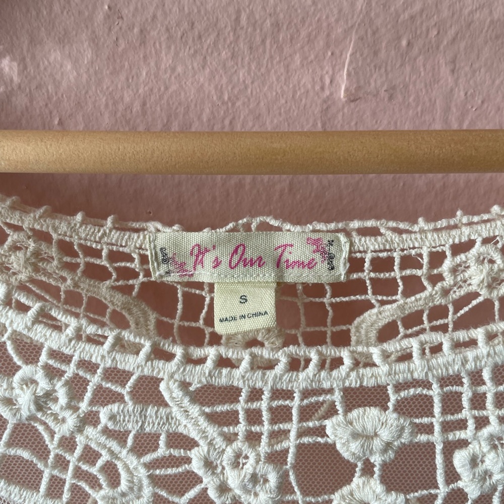 Boho style lace top size small - Picture 5 of 8